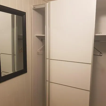 Cosy, Modern Near The Center Apartment Senja